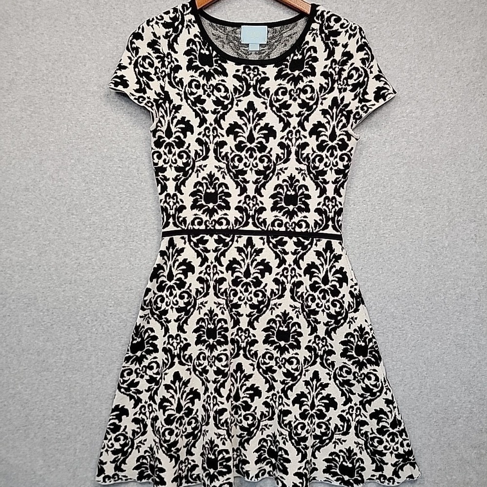 CeCe by Cynthia Steffe Black Cream Damask Knit Fit Flare Dress Womens Size Small